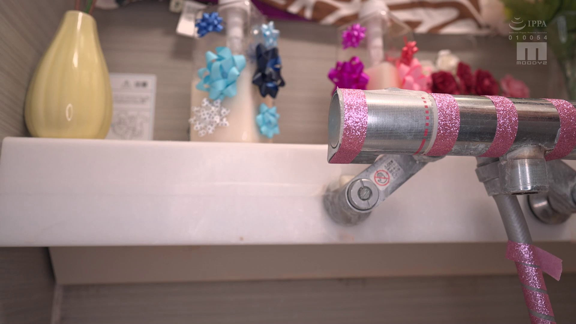 Whimsical Pink Glitter Taped Pipe Set